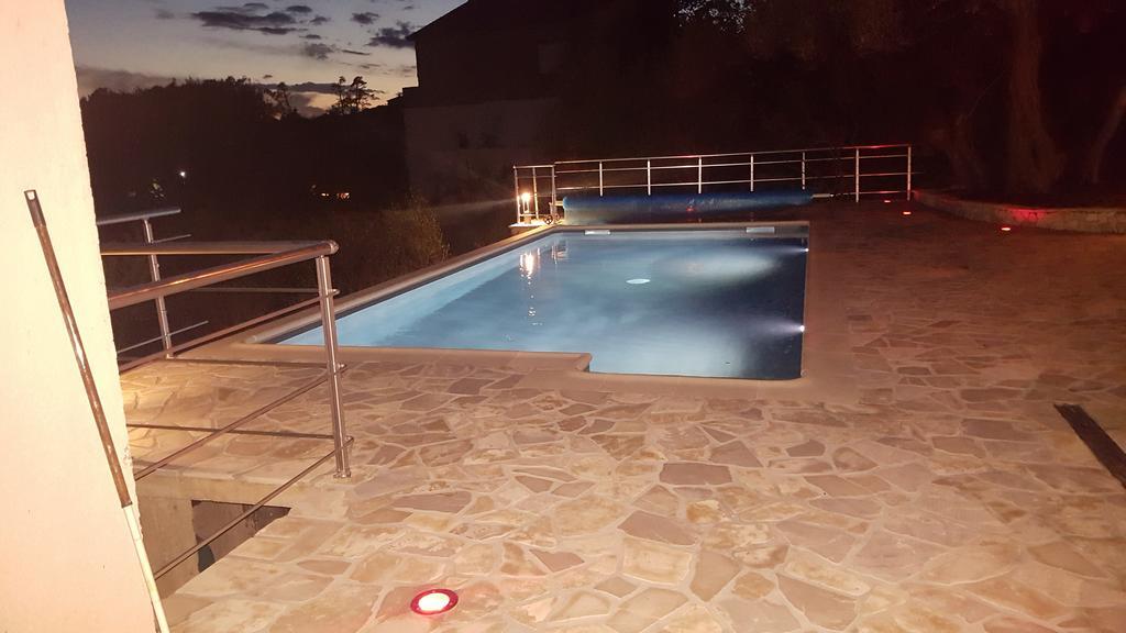Banjol Apartments Padovan מראה חיצוני תמונה